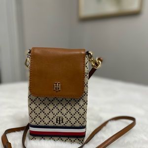 Tommy Hilfiger Holder